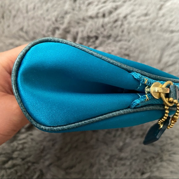 Coach turquoise cosmetic pouch - Picture 5 of 6